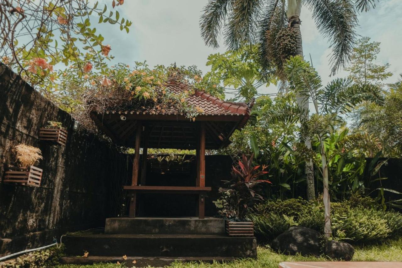 Sekar Arum Riverside Resort Tanah Lot Exterior foto
