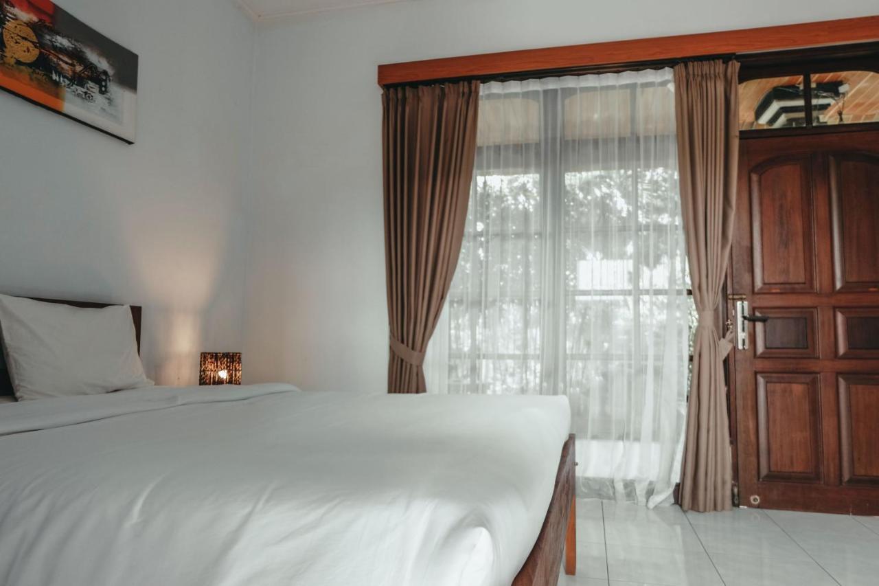 Sekar Arum Riverside Resort Tanah Lot Exterior foto