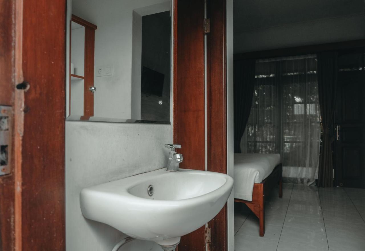 Sekar Arum Riverside Resort Tanah Lot Exterior foto