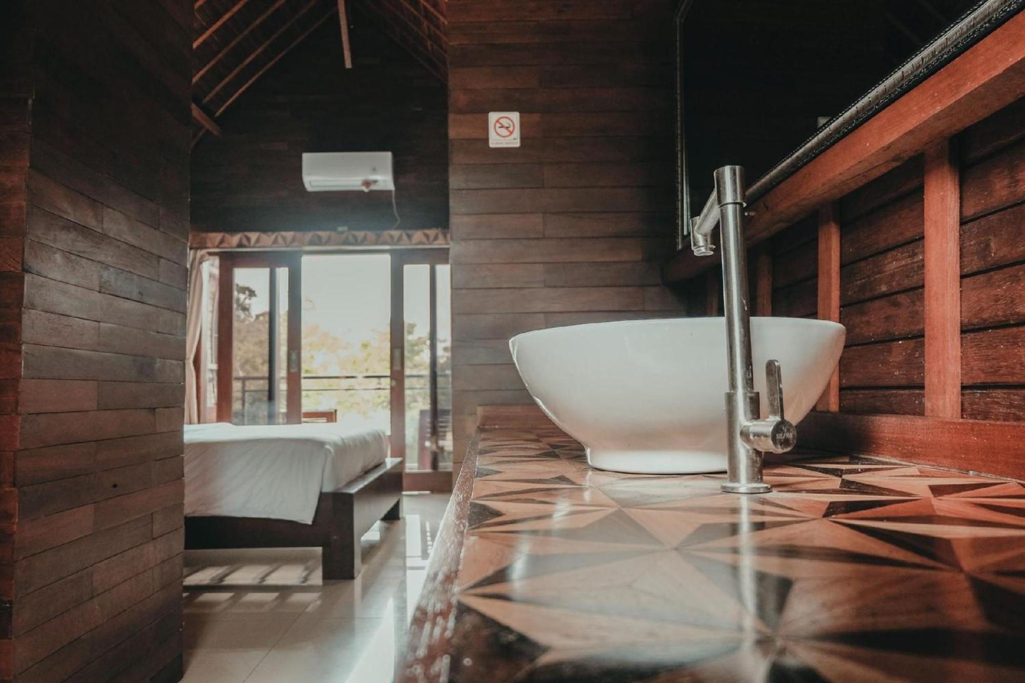 Sekar Arum Riverside Resort Tanah Lot Exterior foto