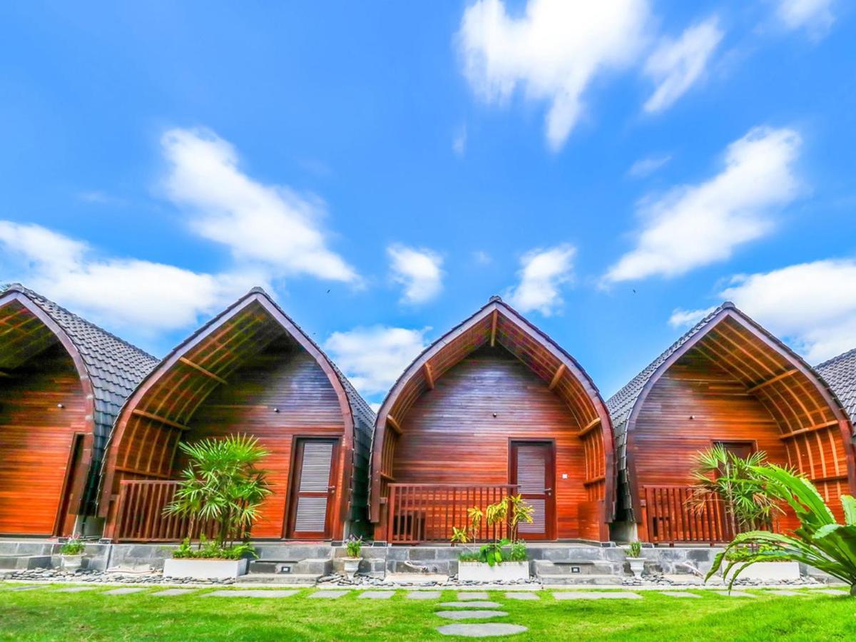 Sekar Arum Riverside Resort Tanah Lot Exterior foto